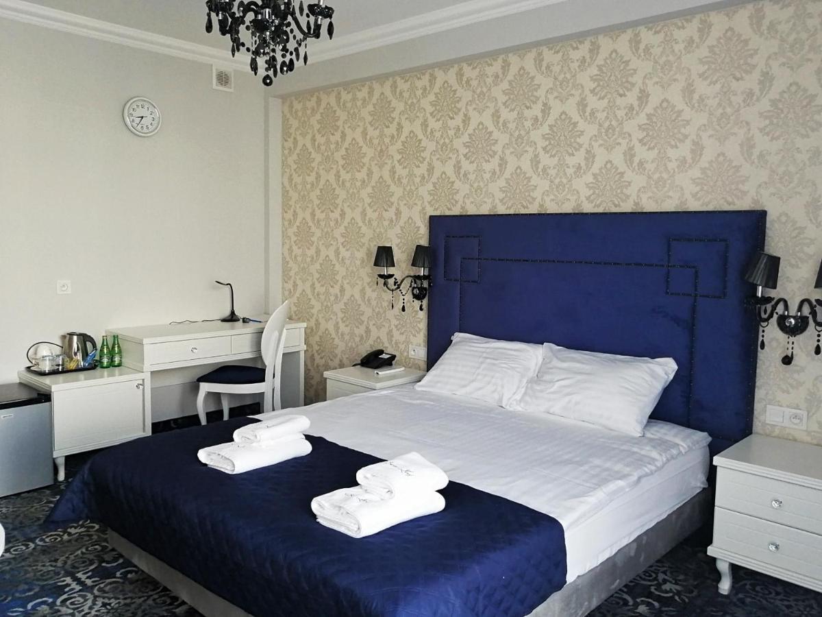 ראדום Hotel Lord מראה חיצוני תמונה