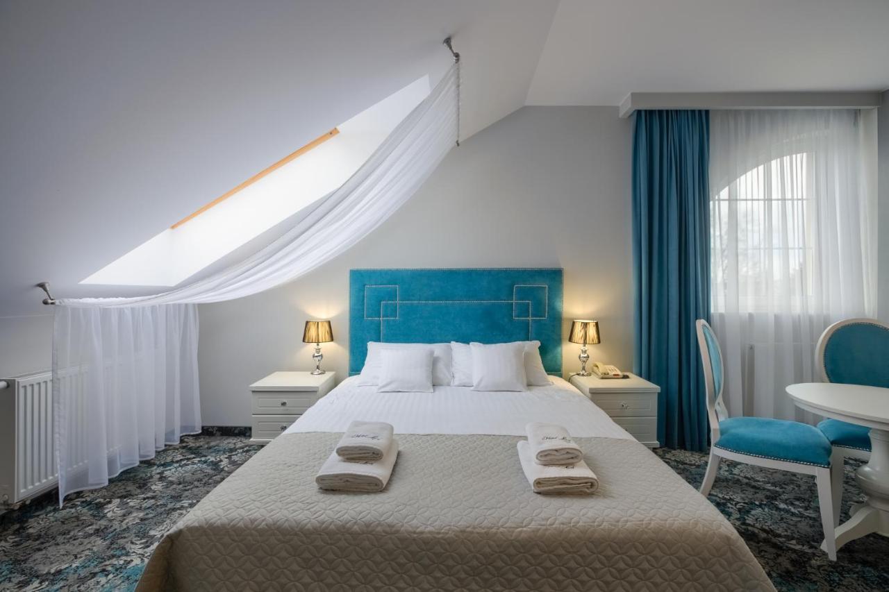 ראדום Hotel Lord מראה חיצוני תמונה