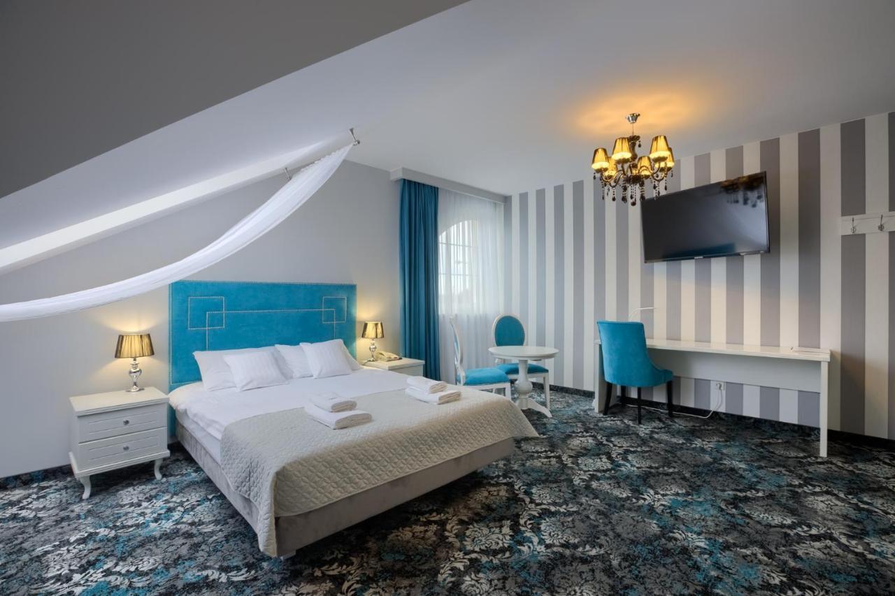 ראדום Hotel Lord מראה חיצוני תמונה