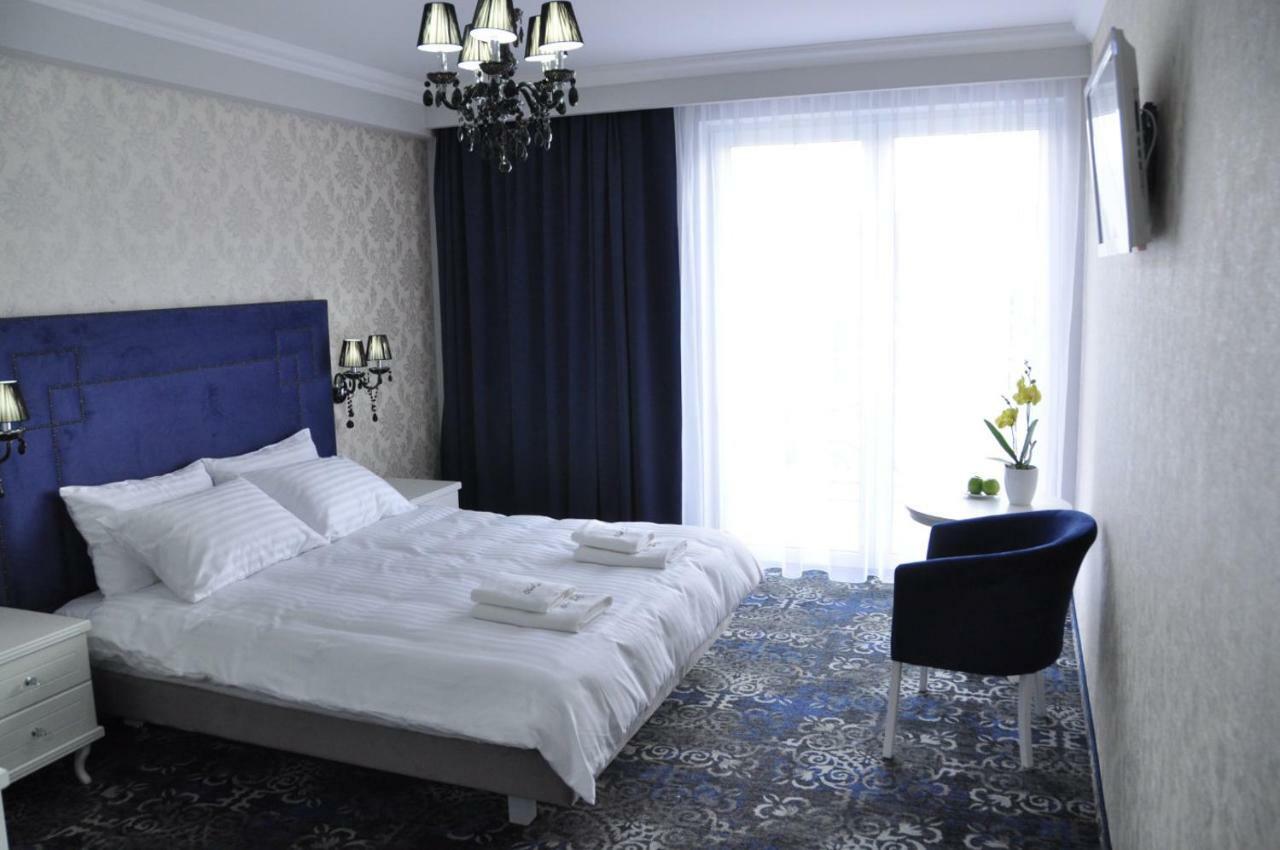ראדום Hotel Lord מראה חיצוני תמונה