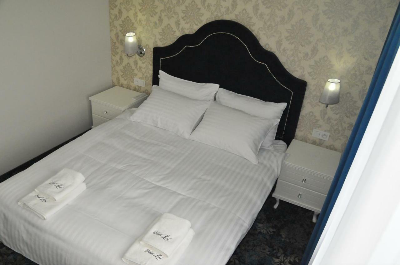 ראדום Hotel Lord מראה חיצוני תמונה