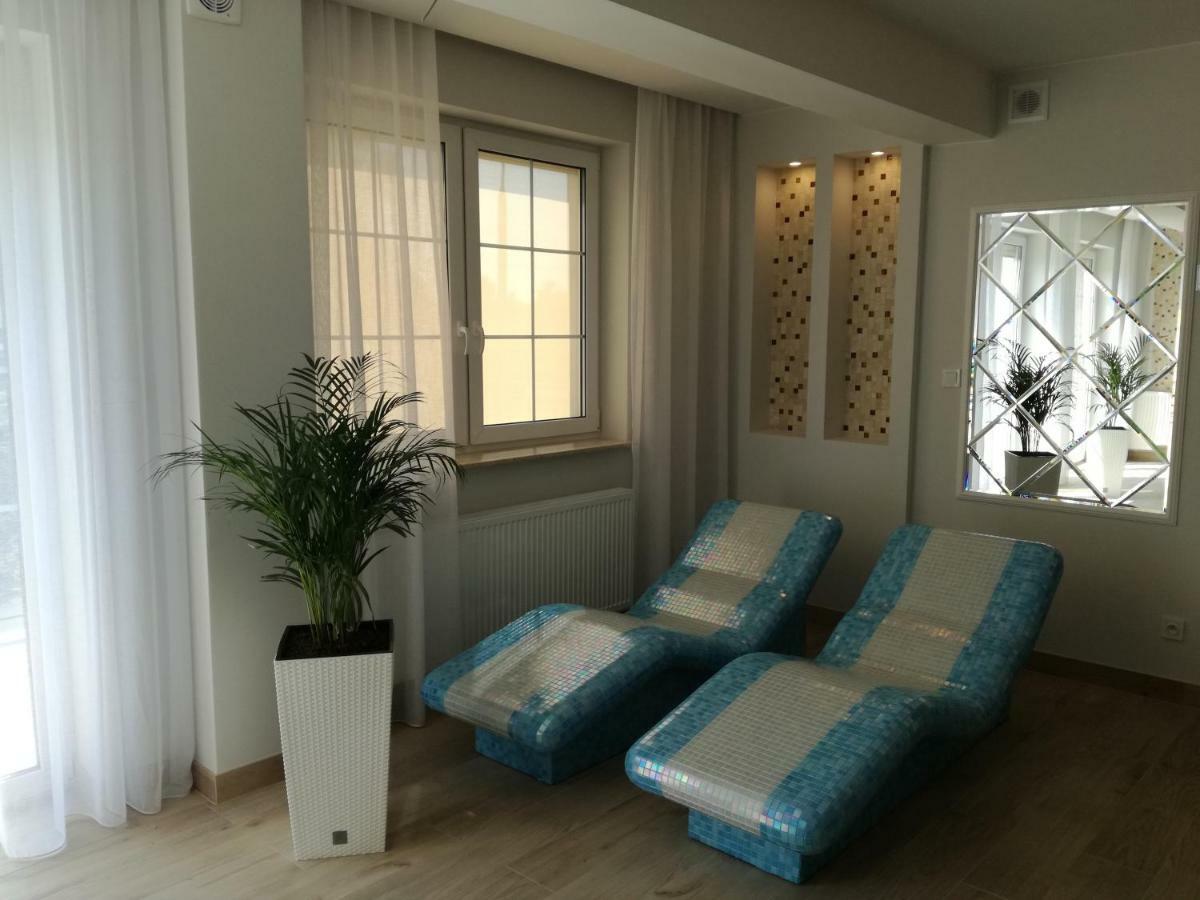 ראדום Hotel Lord מראה חיצוני תמונה